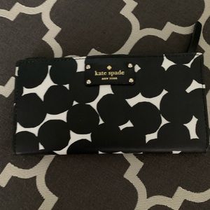 Kate Spade bifold wallet